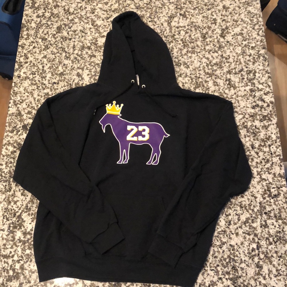 Lebron sweatshirt